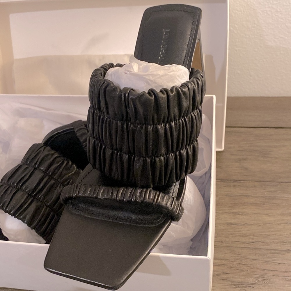 NIB [Jonathan Simkhai] Felix Black Ruched Mules Heel Women’s Sz US 8.5 / EU 39 - Picture 4 of 10